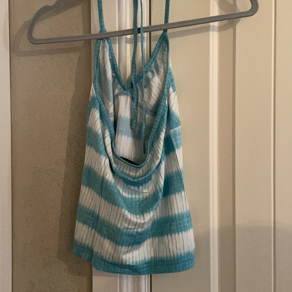 Halter top - Picture 2 of 3